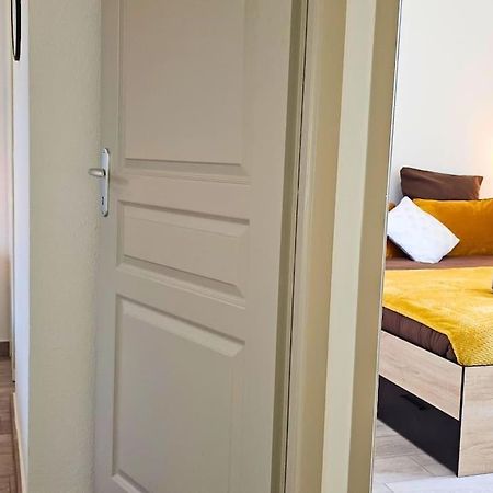 Apartamento L'Orchidee, Proche De La Gare Avec Clim Et Terrasse Narbona Exterior foto